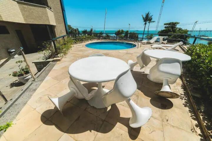 Flat Com Varanda Frente Mar - Golden *