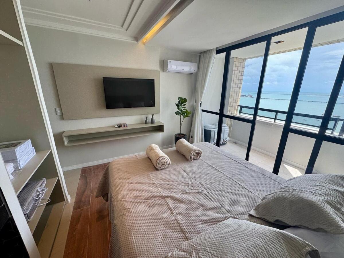 Flat Com Varanda Frente Mar - Golden Apartamento