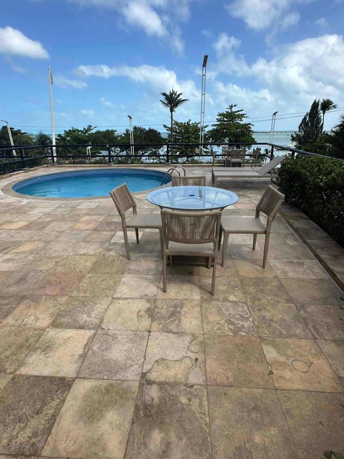 Apartamento Flat Com Varanda Frente Mar - Golden *